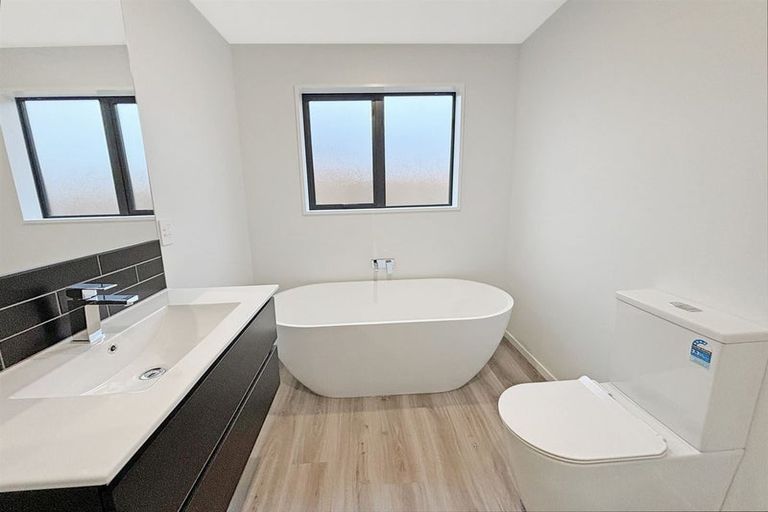 Photo of property in 39 Herridge Street, Woodend, 7691