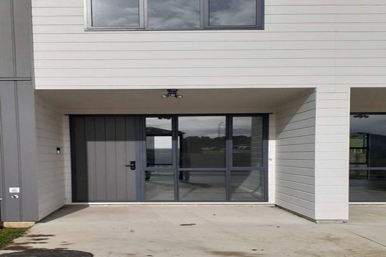 Photo of property in 16 Karoro Road, Flat Bush, Auckland, 2019