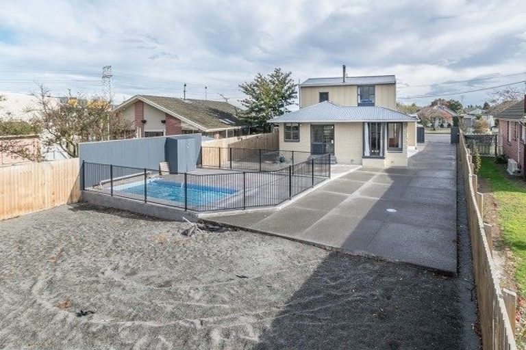 Photo of property in 195 Springs Road, Hornby, Christchurch, 8042