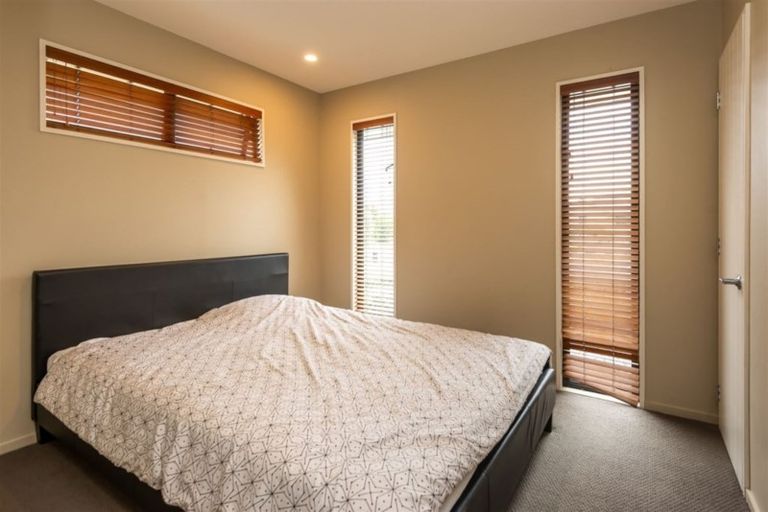 Photo of property in 25 Linkwater Way, Parklands, Christchurch, 8083