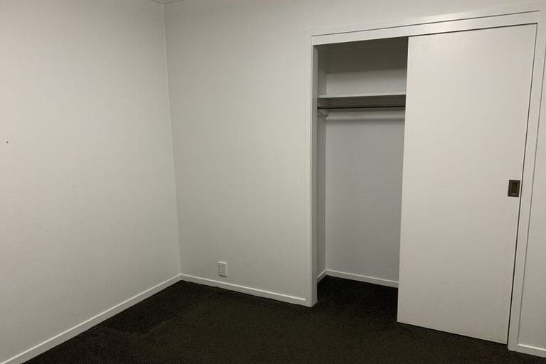 Photo of property in 1/11 Ballater Place, Highland Park, Auckland, 2010