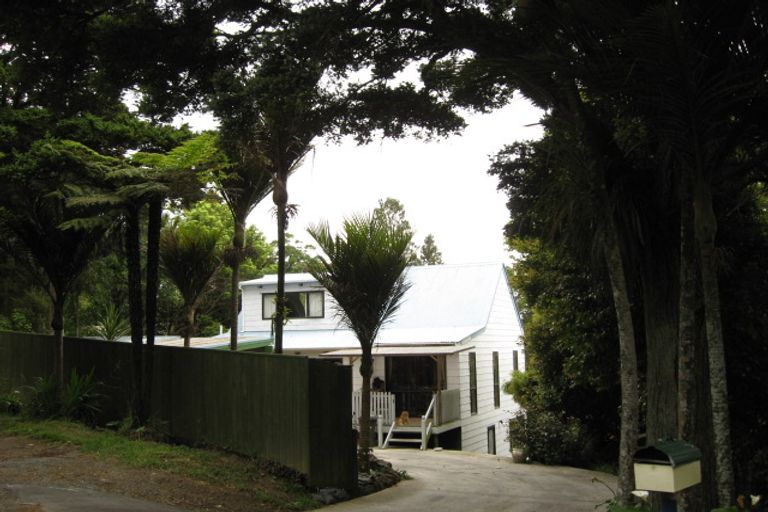 Photo of property in 104 Hinau Road, Waimauku, 0881