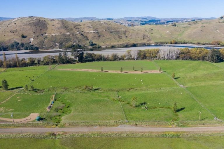 Photo of property in 26 River Road, Otane, 4271