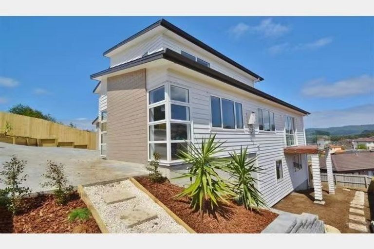 Photo of property in 42 San Prospero Crescent, Henderson, Auckland, 0612