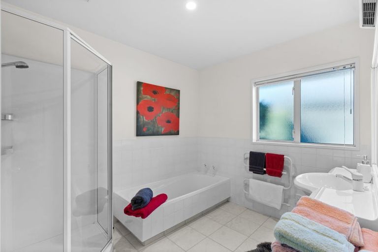 Photo of property in 5 Amesbury Mews, Avonhead, Christchurch, 8042