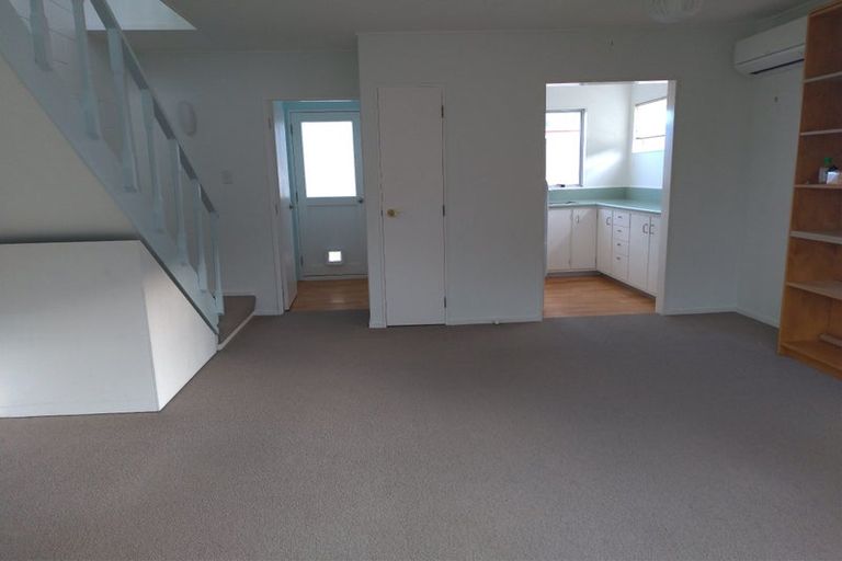 Photo of property in 197b Queens Drive, Lyall Bay, Wellington, 6022