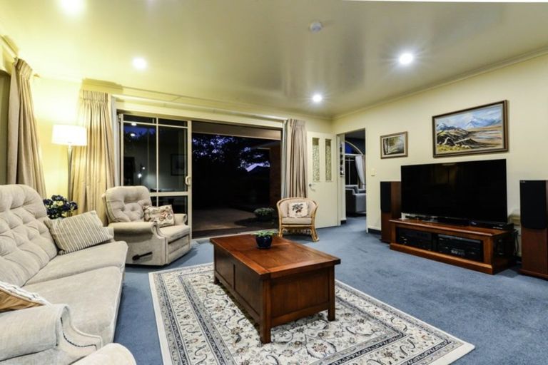 Photo of property in 15 Chatswood Place, Rototuna, Hamilton, 3210