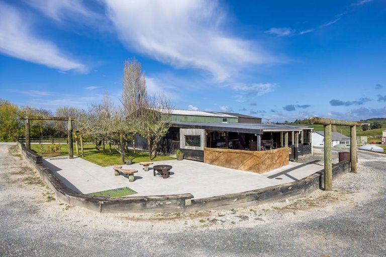 Photo of property in 27 Church Hill Road, Port Albert, Wellsford, 0973