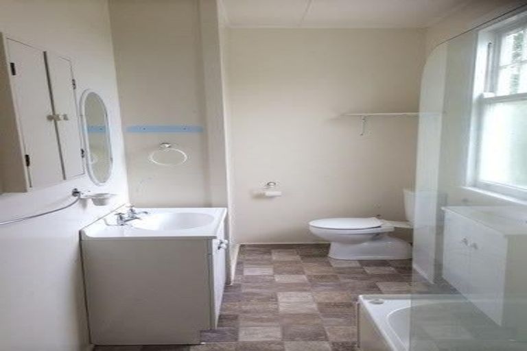 Photo of property in 148 Coutts Street, Kilbirnie, Wellington, 6022