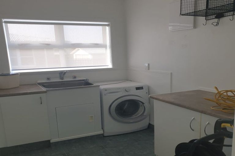 Photo of property in 12 Phillip Street, Pukekohe, 2120