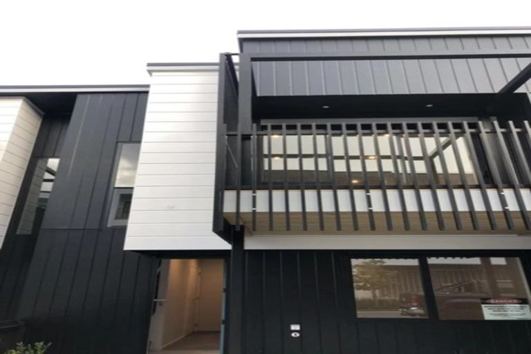 Photo of property in 76 Mapou Road, Hobsonville, Auckland, 0616