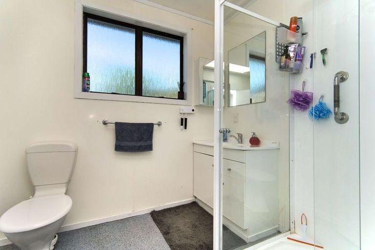 Photo of property in 36 Brougham Street, Westport, 7825