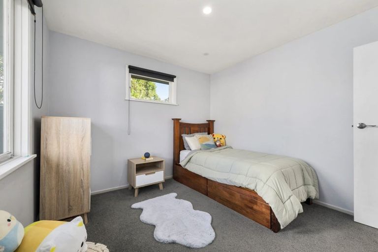 Photo of property in 23 Beazley Avenue, Paparangi, Wellington, 6037