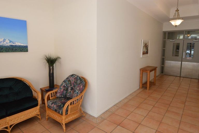 Photo of property in Maddison Apartments, 3/6a Queen Street, Palmerston North, 4410