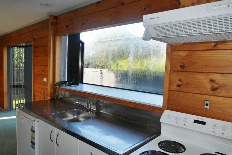 Photo of property in 2/25 Inwoods Road, Parklands, Christchurch, 8083