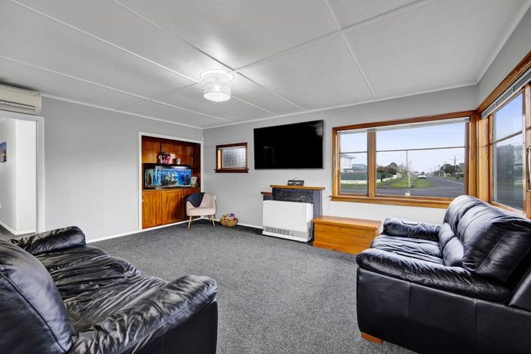 Photo of property in 26 Tawhiti Road, Hawera, 4610