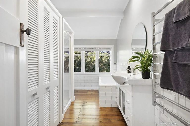 Photo of property in 72 Chaytor Street, Karori, Wellington, 6012