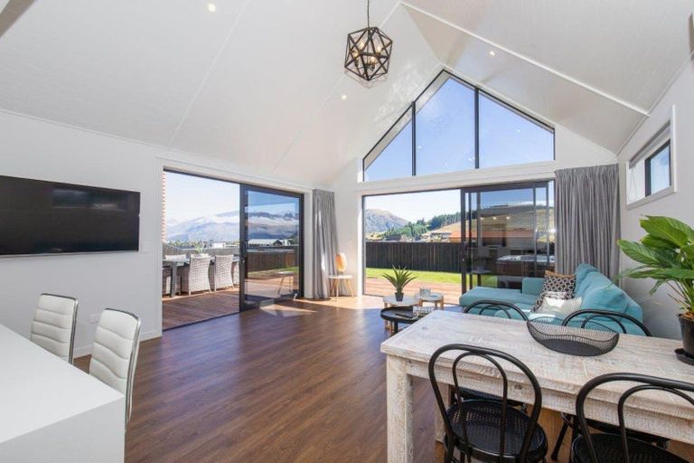 Photo of property in 69 Farrant Drive, Wanaka, 9305