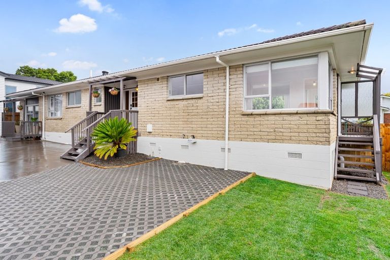 Photo of property in 54 Meadway, Sunnyhills, Auckland, 2010