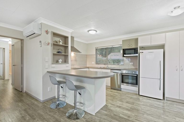 Photo of property in 10 Poike Road, Hairini, Tauranga, 3112