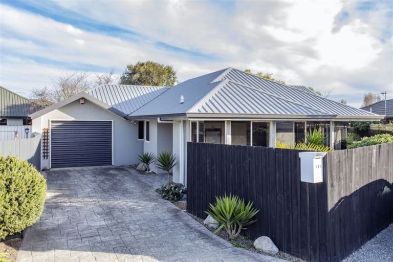 Photo of property in 28 Kirsten Place, Parklands, Christchurch, 8083