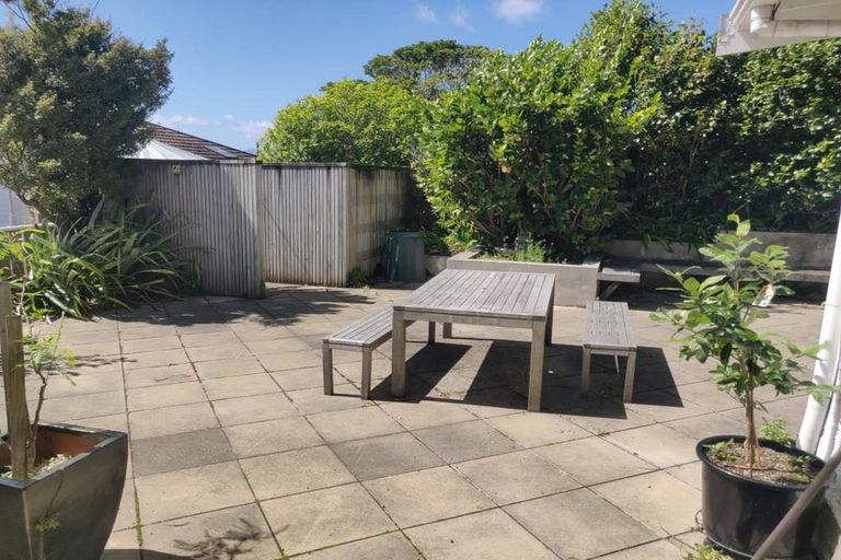 Photo of property in 83 Bolton Street, Kelburn, Wellington, 6012