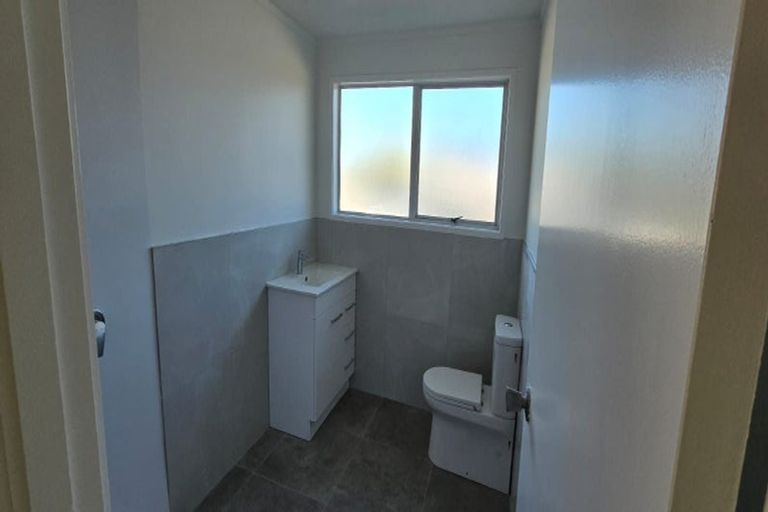 Photo of property in 21 Benton Place, Manurewa, Auckland, 2102