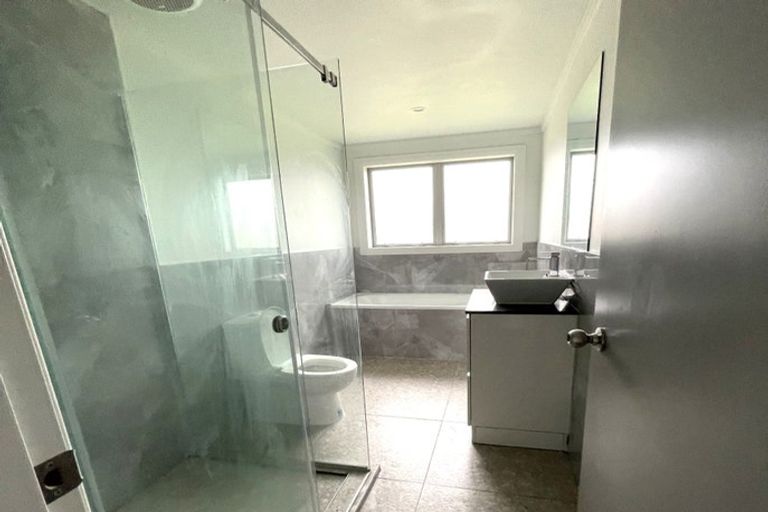 Photo of property in 87 Tiro Tiro Road, Levin, 5510