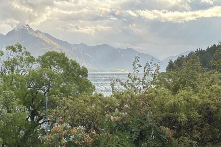 Photo of property in 1 Suburb Street, Queenstown, 9300