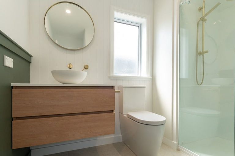 Photo of property in 27 Lyren Place, Half Moon Bay, Auckland, 2012