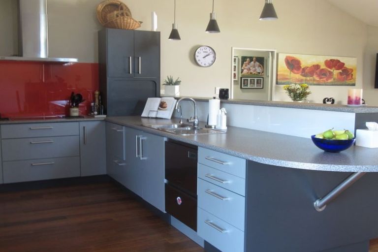 Photo of property in 3 Moss Lane, Raumati Beach, Paraparaumu, 5032