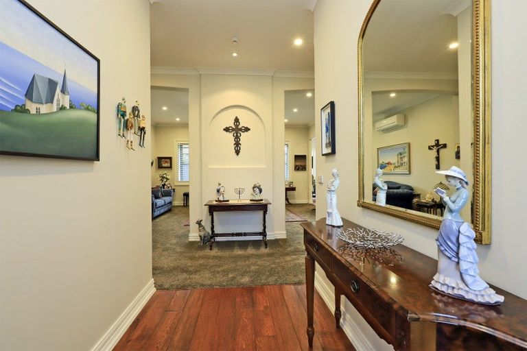 Photo of property in 16 Hunter Drive, Awatoto, Napier, 4110