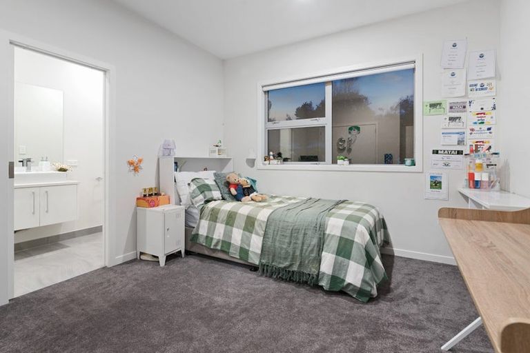Photo of property in 60 Wainui Road, Silverdale, 0932