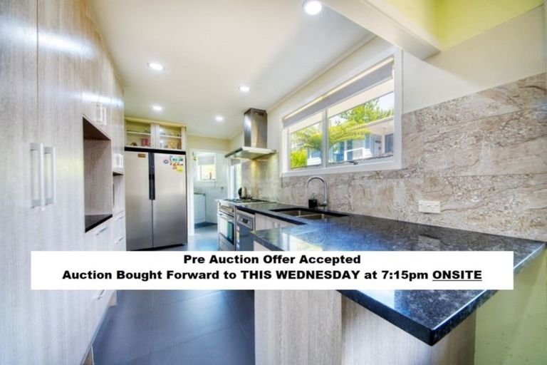Photo of property in 28 Matama Road, Glen Eden, Auckland, 0602