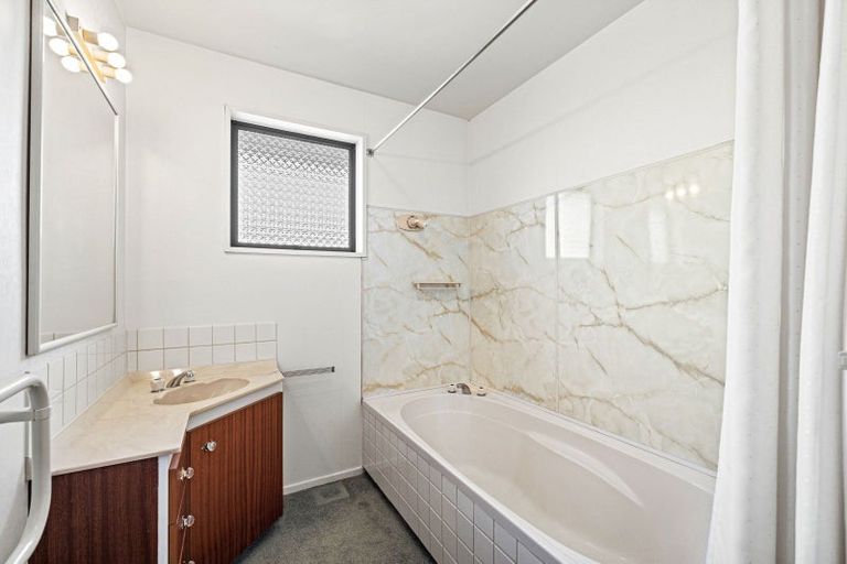 Photo of property in 24 Elvira Court, Bishopdale, Christchurch, 8053