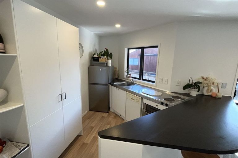 Photo of property in 20/3 The Avenue, Albany, Auckland, 0632