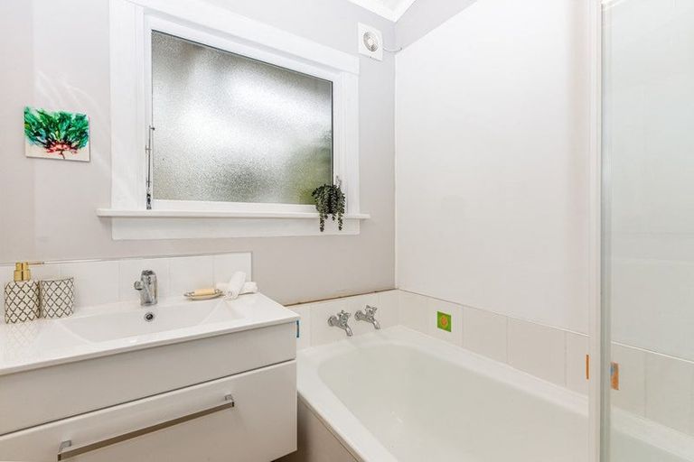 Photo of property in 25 Palm Grove, Belmont, Lower Hutt, 5010