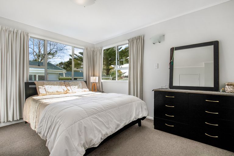 Photo of property in 541 Massey Road, Mangere, Auckland, 2022