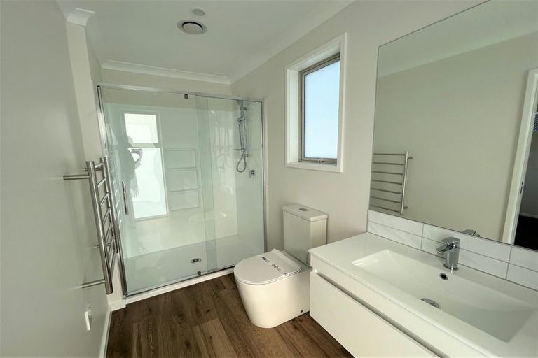 Photo of property in 37 Bill Miller Drive, Papamoa, 3118