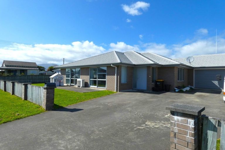 Photo of property in 28 Fonblanque Street, Westport, 7825