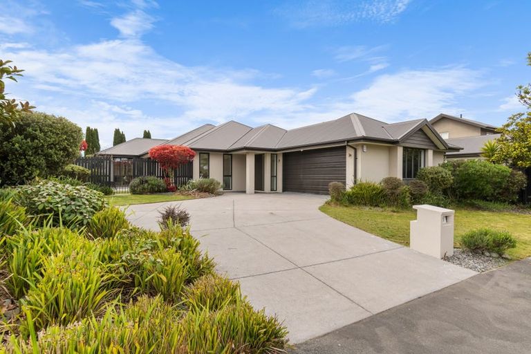 Photo of property in 31 Reka Street, Parklands, Christchurch, 8083