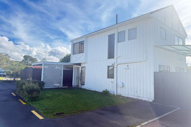 Photo of property in 1/15 Roseberry Avenue, Birkenhead, Auckland, 0626