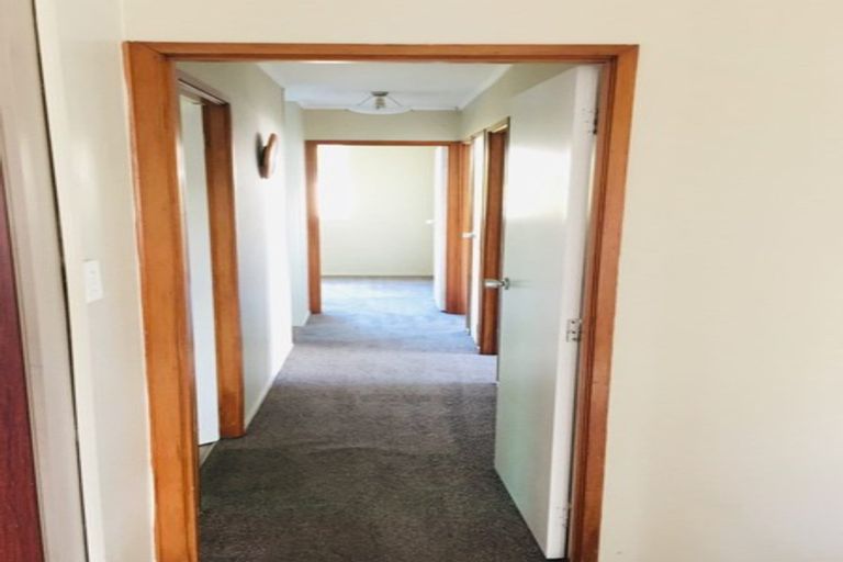 Photo of property in 13 Caringbah Drive, Papatoetoe, Auckland, 2025