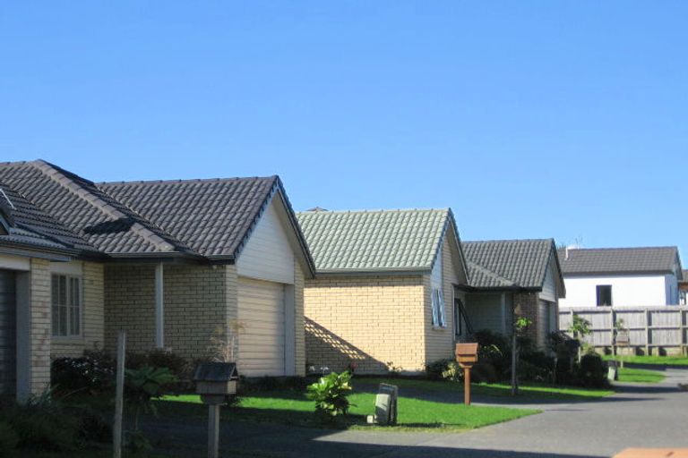 Photo of property in 10 Peachstone Lane, Henderson, Auckland, 0612