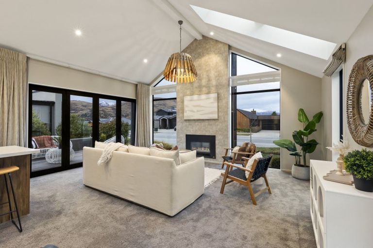 Photo of property in 41 Jack Hanley Drive, Jacks Point, Queenstown, 9371