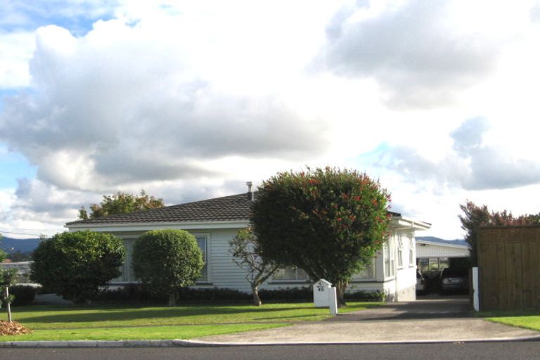 Photo of property in 46 Gloria Avenue, Te Atatu Peninsula, Auckland, 0610