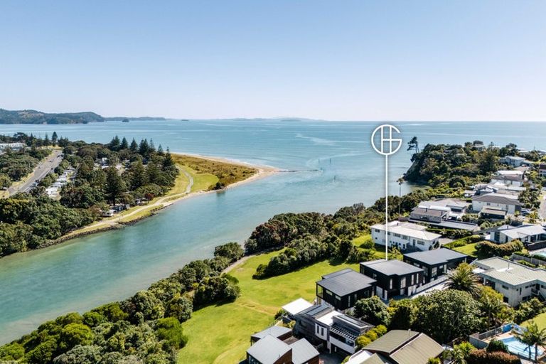 Photo of property in 45b Rosario Crescent, Red Beach, 0932