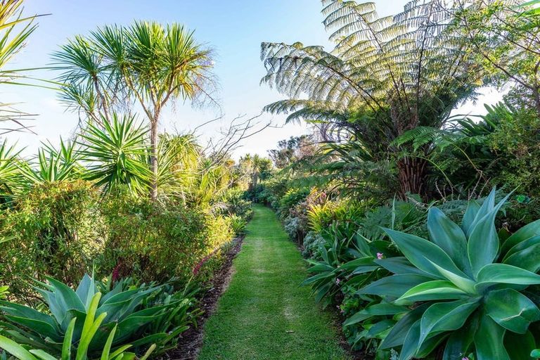 Photo of property in 97 West Ridge Road, Maunu, Whangarei, 0110