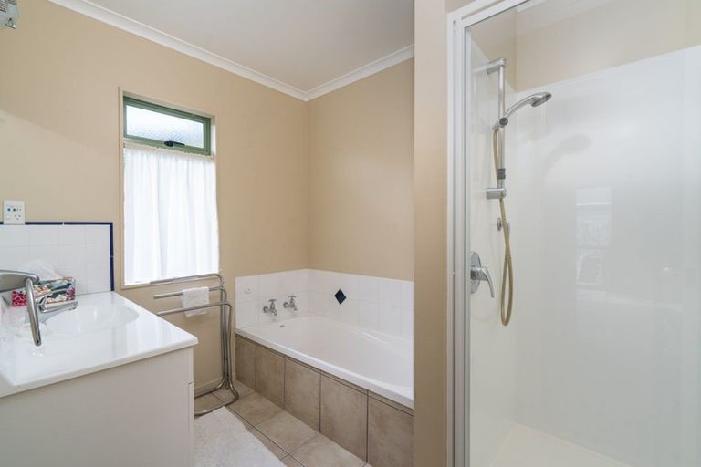 Photo of property in 5 Vaucluse Drive, Nukuhau, Taupo, 3330