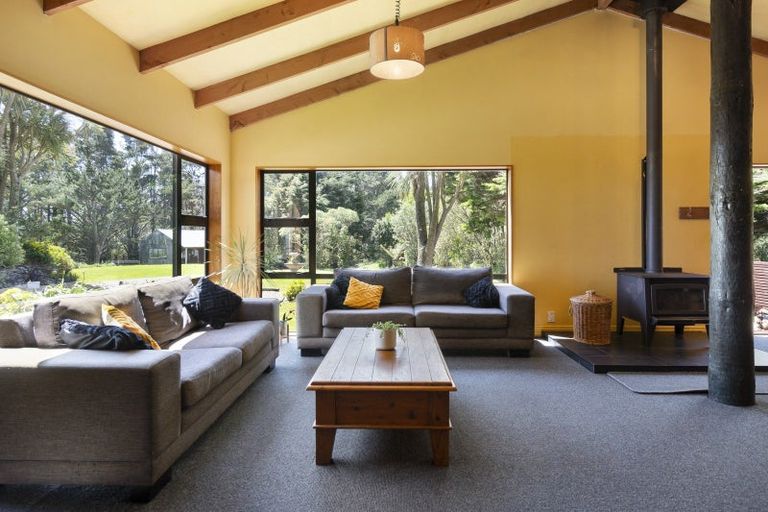 Photo of property in 696 Pahiatua Aokautere Road, Aokautere, Palmerston North, 4471